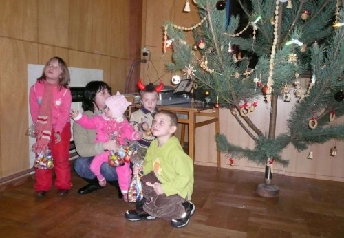 Mikulášské zpívání u stromečku - 3.12.2010